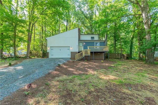 2906 Rhonswood Drive, Tobaccoville, NC 27050