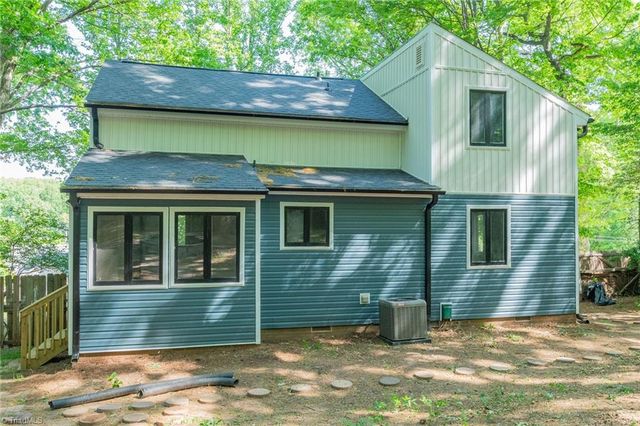 2906 Rhonswood Drive, Tobaccoville, NC 27050