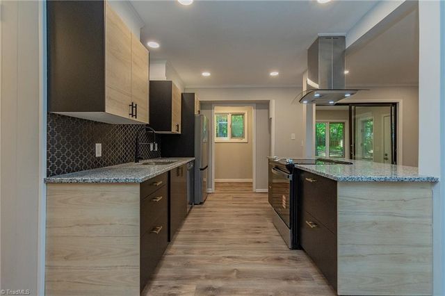 2906 Rhonswood Drive, Tobaccoville, NC 27050