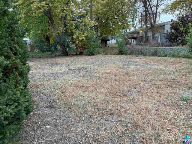 1300 S Olive Dr Drive, Sioux Falls, SD 57103