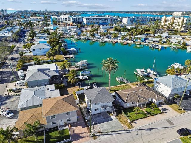 14919 N BAYSHORE DRIVE 1, Madeira Beach, FL 33708