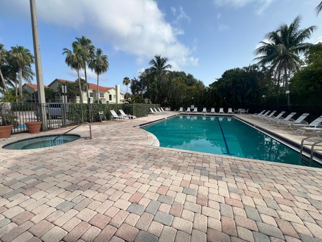 607 Belmont Place, Boynton Beach, FL 33436
