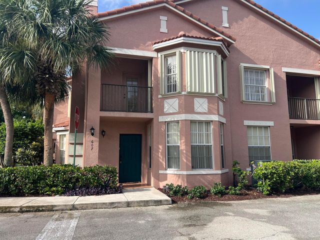 607 Belmont Place, Boynton Beach, FL 33436