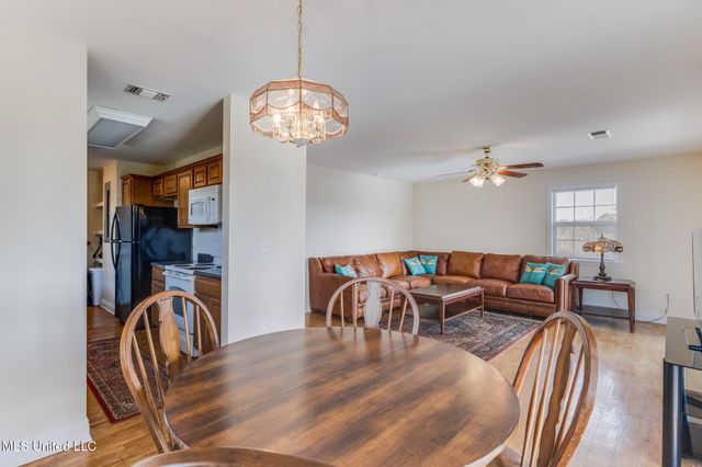 11156 E Bayou View Drive, Bay Saint Louis, MS 39520