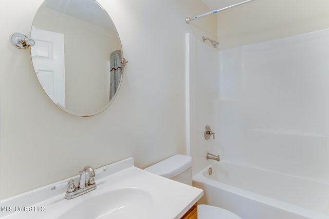 11156 E Bayou View Drive, Bay Saint Louis, MS 39520