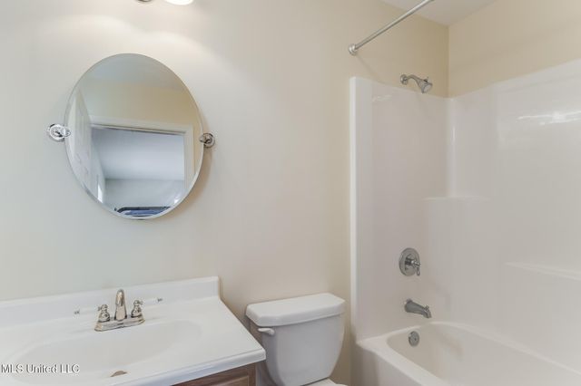 11156 E Bayou View Drive, Bay Saint Louis, MS 39520