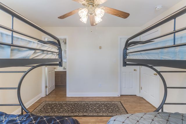 11156 E Bayou View Drive, Bay Saint Louis, MS 39520