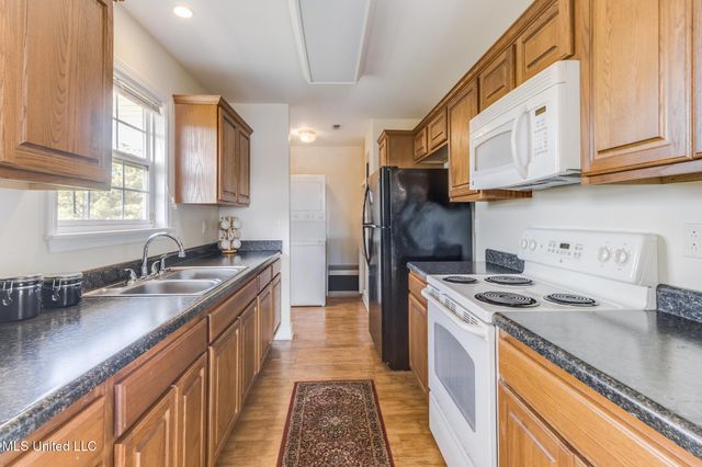 11156 E Bayou View Drive, Bay Saint Louis, MS 39520