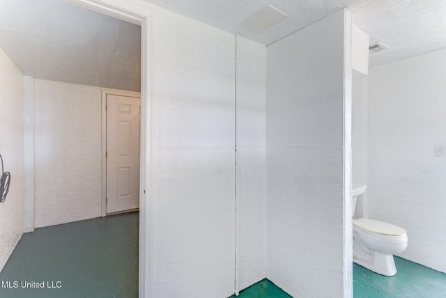 11156 E Bayou View Drive, Bay Saint Louis, MS 39520