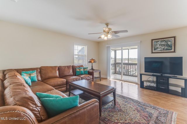 11156 E Bayou View Drive, Bay Saint Louis, MS 39520