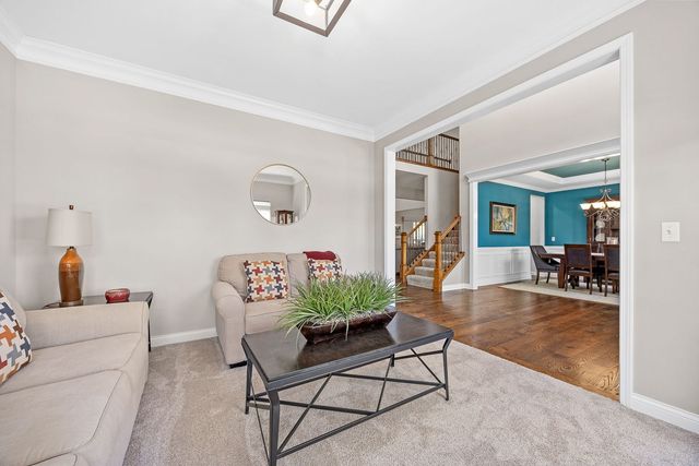 4211 Chinaberry Lane, Naperville, IL 60564