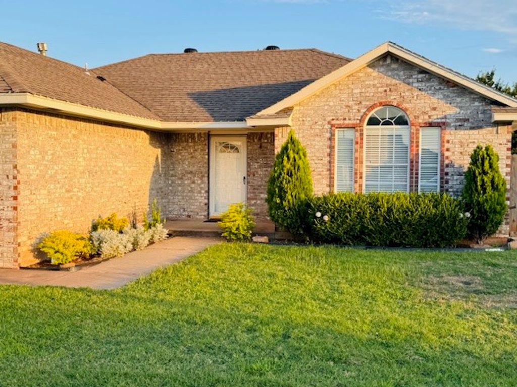 700 NE 19th Terrace, Moore, OK 73160