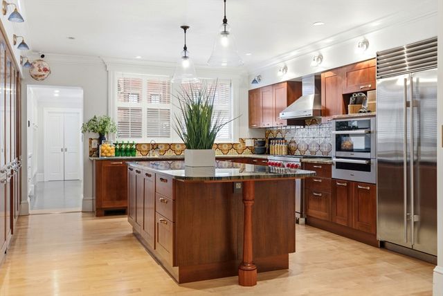 321 Beacon Street, Boston, MA 02116
