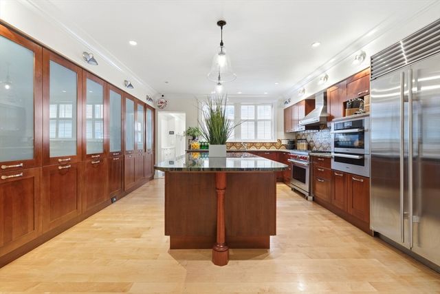 321 Beacon Street, Boston, MA 02116