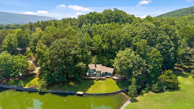 488 Lake Hills Drive, Trenton, GA 30752