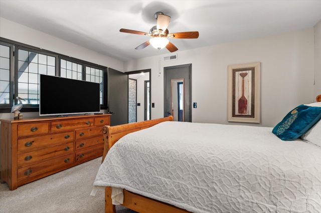 488 Lake Hills Drive, Trenton, GA 30752