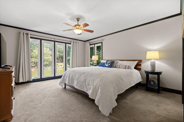 488 Lake Hills Drive, Trenton, GA 30752