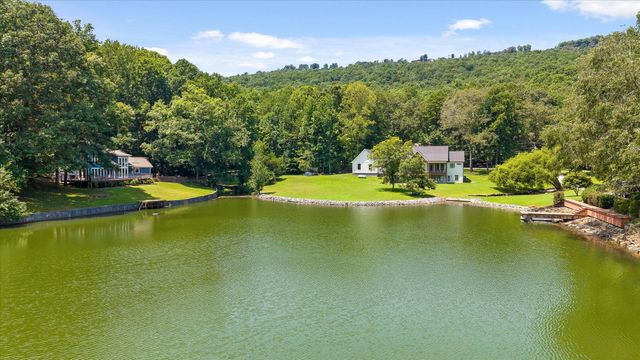 488 Lake Hills Drive, Trenton, GA 30752