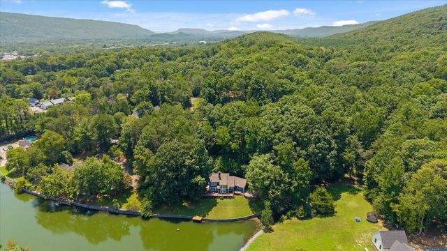 488 Lake Hills Drive, Trenton, GA 30752