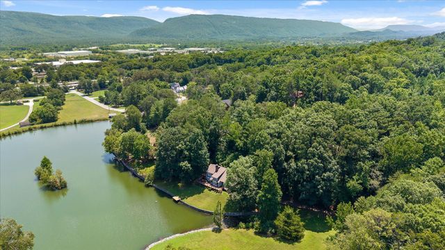 488 Lake Hills Drive, Trenton, GA 30752