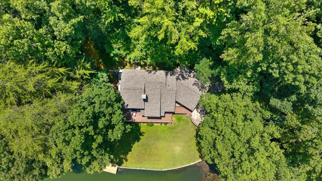 488 Lake Hills Drive, Trenton, GA 30752