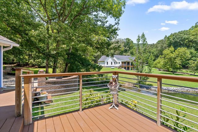 488 Lake Hills Drive, Trenton, GA 30752