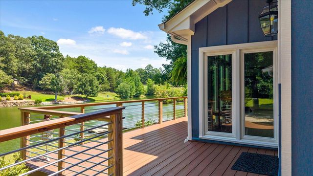 488 Lake Hills Drive, Trenton, GA 30752
