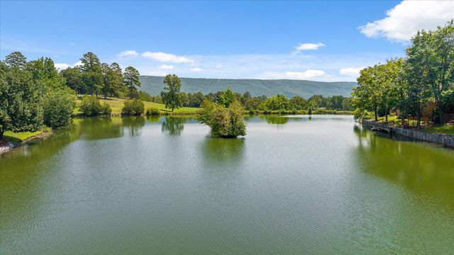 488 Lake Hills Drive, Trenton, GA 30752