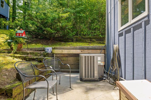 488 Lake Hills Drive, Trenton, GA 30752