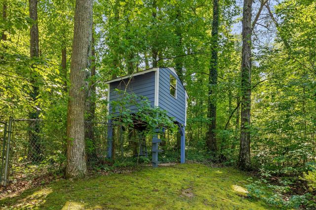 488 Lake Hills Drive, Trenton, GA 30752