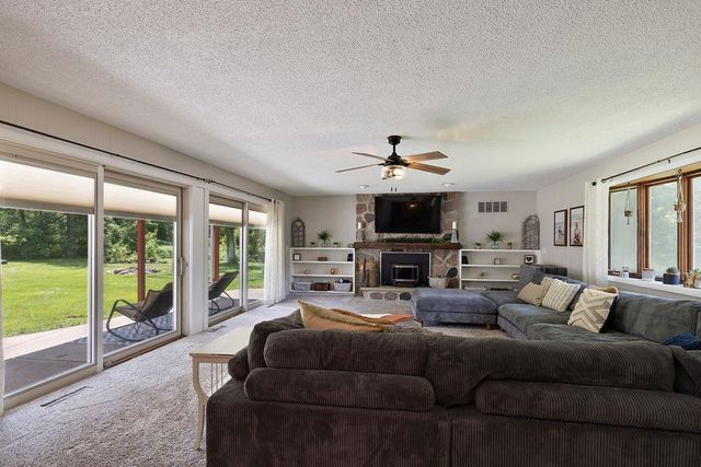 6858 E FOXHOLLOW Road, Clinton, WI 53525