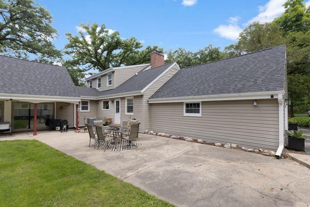 6858 E FOXHOLLOW Road, Clinton, WI 53525