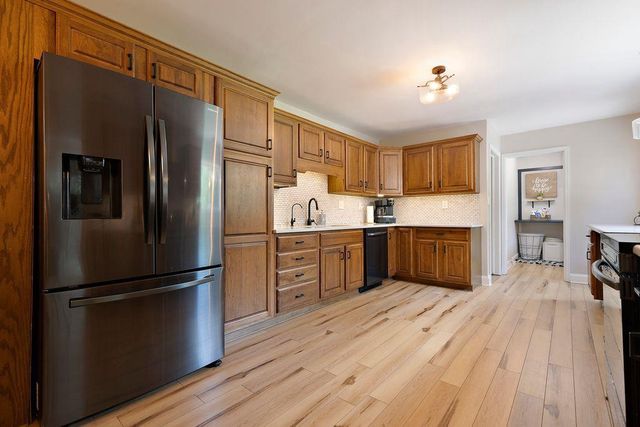 6858 E FOXHOLLOW Road, Clinton, WI 53525