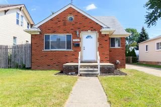 23162 Lambrecht Avenue, Eastpointe, MI 48021