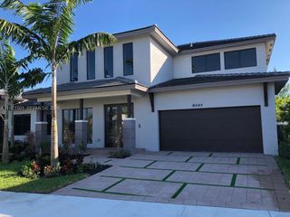 16045 NW 87th Ct, Miami Lakes, FL 33018