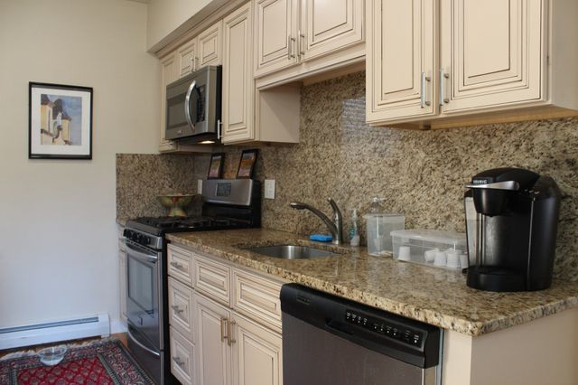 2 Spring St A, Gloucester, MA 01930