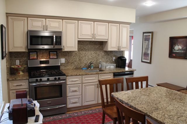 2 Spring St A, Gloucester, MA 01930