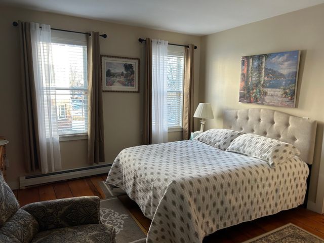 2 Spring St A, Gloucester, MA 01930