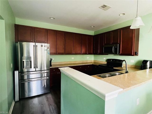 4237 Turnworth ARCH, Virginia Beach, VA 23456