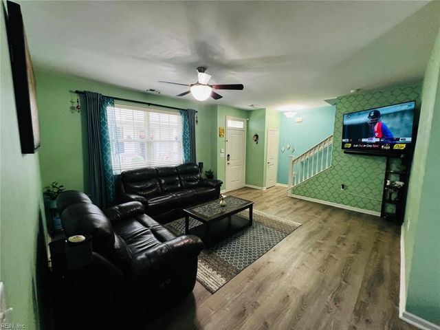 4237 Turnworth ARCH, Virginia Beach, VA 23456
