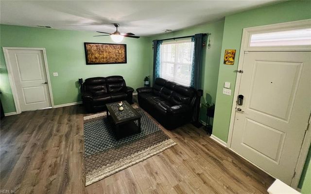 4237 Turnworth ARCH, Virginia Beach, VA 23456