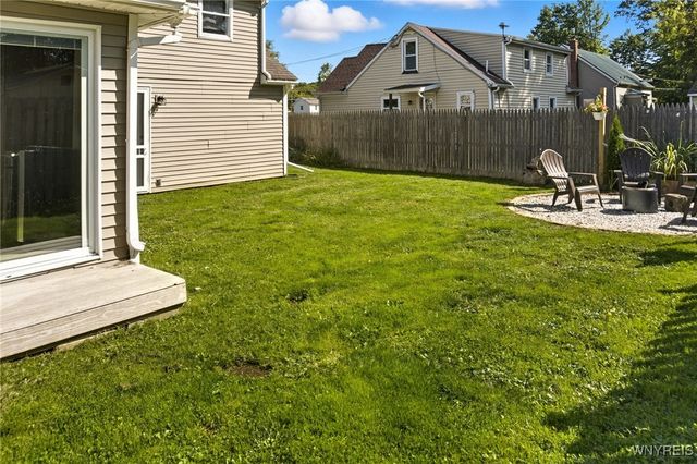 255 Kennedy Avenue, Evans, NY 14006