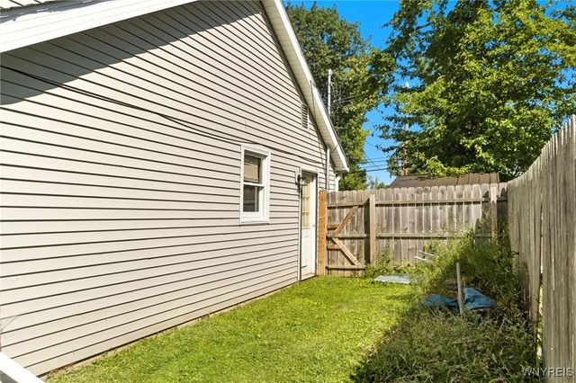 255 Kennedy Avenue, Evans, NY 14006