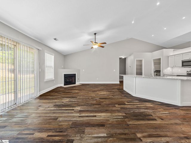 319 Kelly Farm Road, Moore, SC 29369