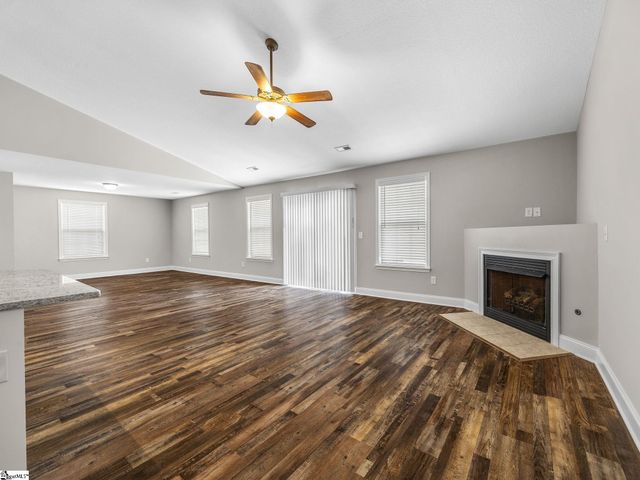 319 Kelly Farm Road, Moore, SC 29369