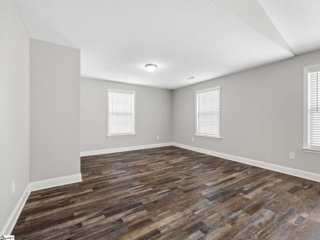 319 Kelly Farm Road, Moore, SC 29369