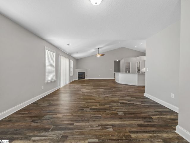 319 Kelly Farm Road, Moore, SC 29369