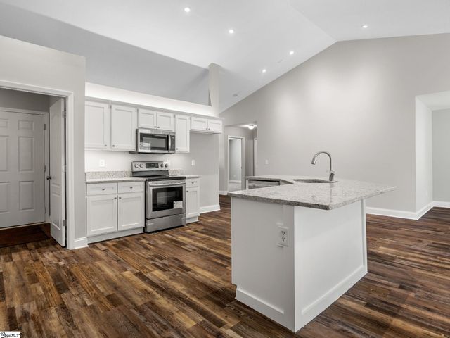 319 Kelly Farm Road, Moore, SC 29369