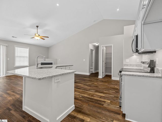 319 Kelly Farm Road, Moore, SC 29369