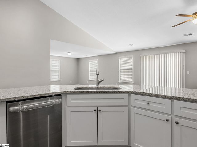 319 Kelly Farm Road, Moore, SC 29369